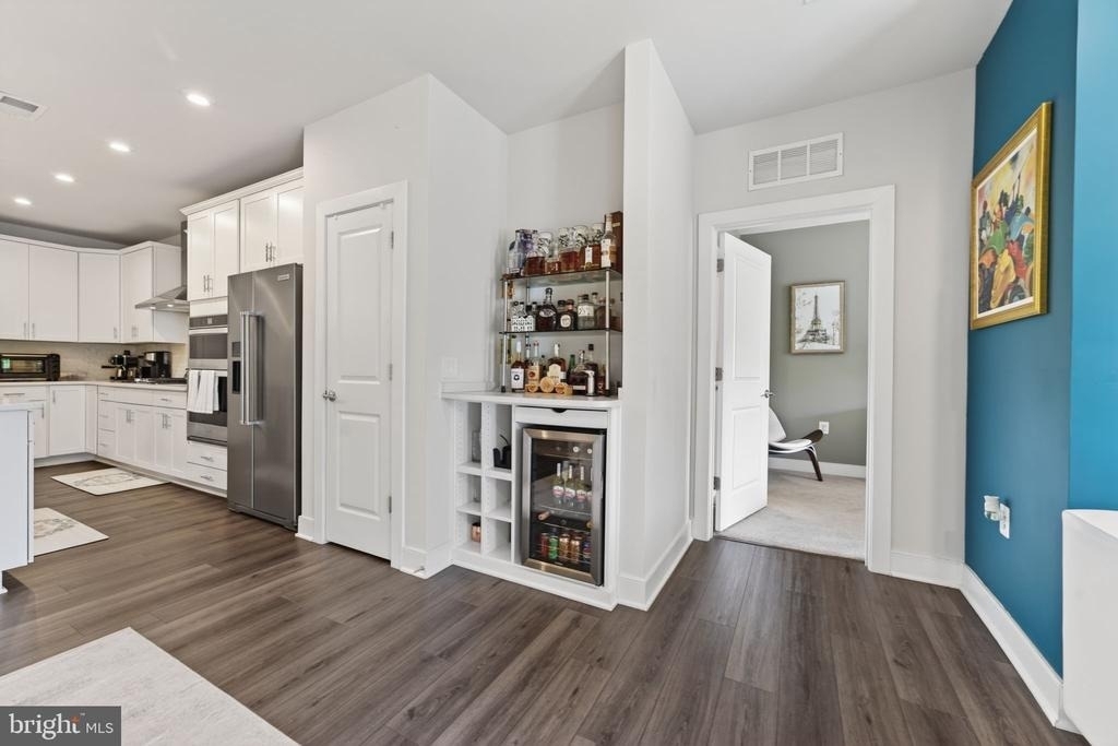 102 Saint Ives Place - Photo 11