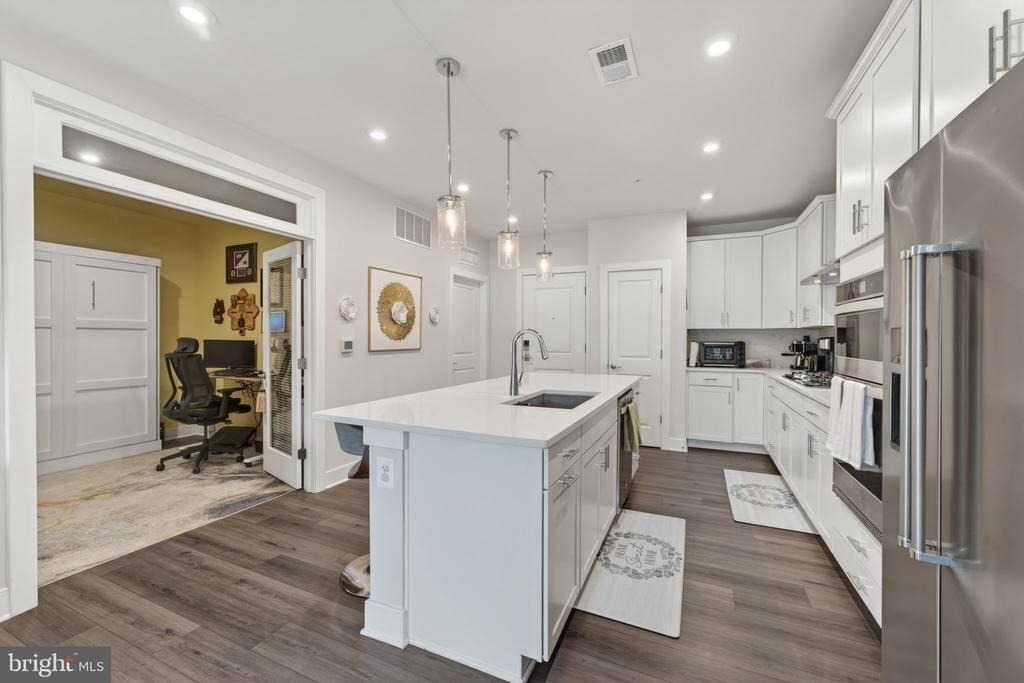 102 Saint Ives Place - Photo 4