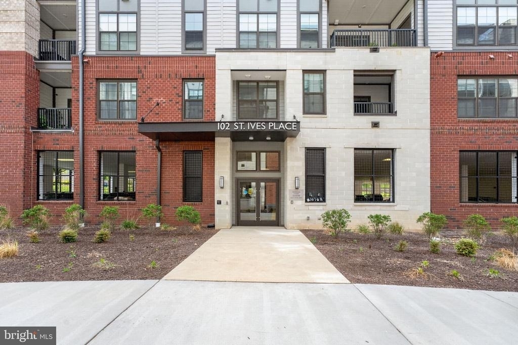 102 Saint Ives Place - Photo 1