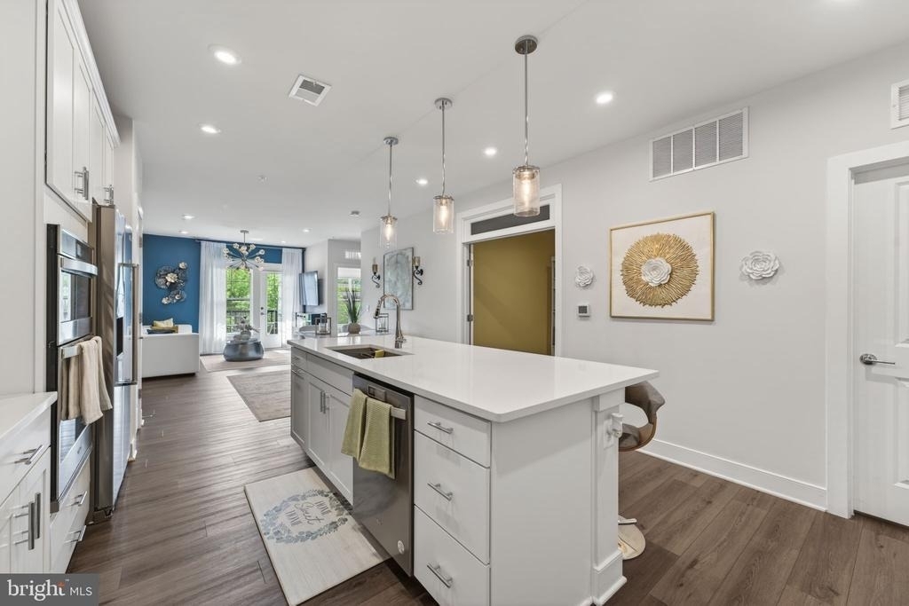 102 Saint Ives Place - Photo 6