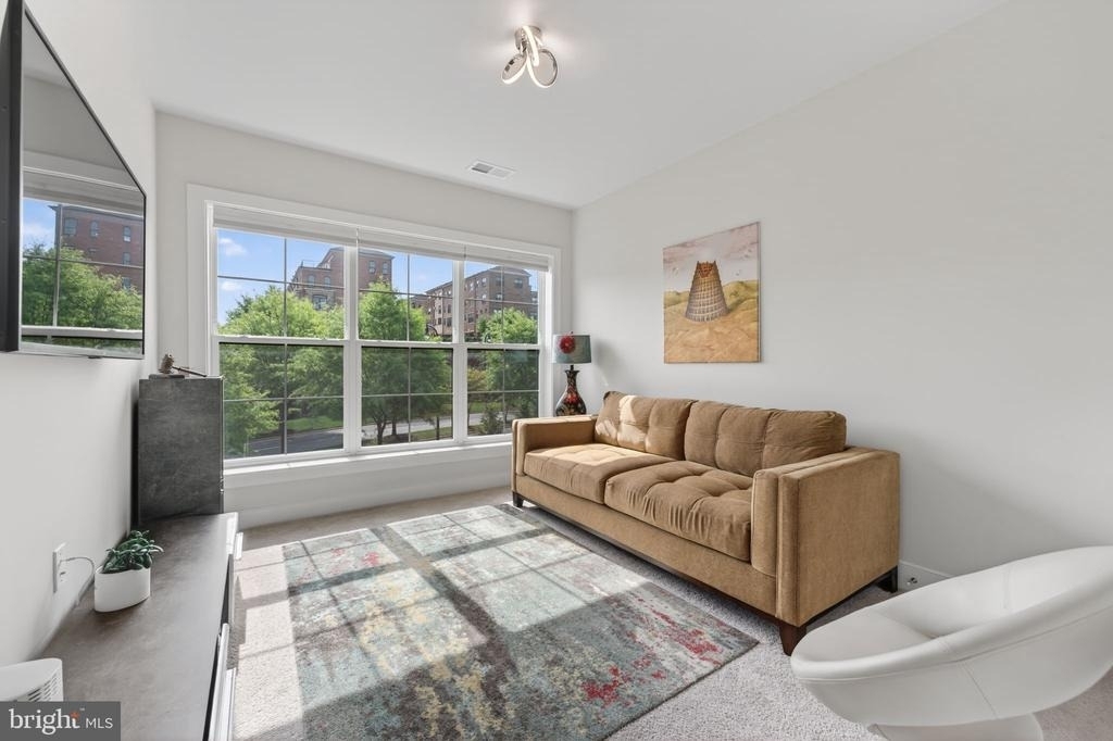 102 Saint Ives Place - Photo 16