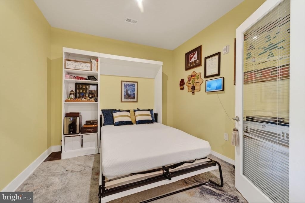 102 Saint Ives Place - Photo 8