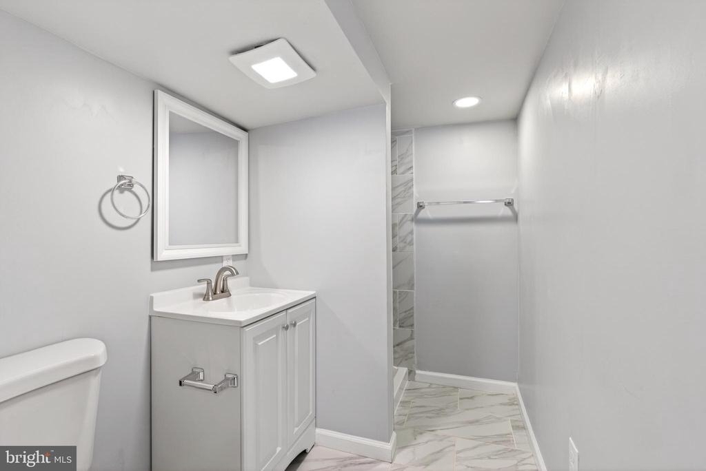 29 Elm Avenue W - Photo 14
