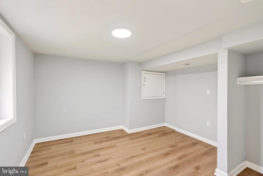 29 Elm Avenue W - Photo 5