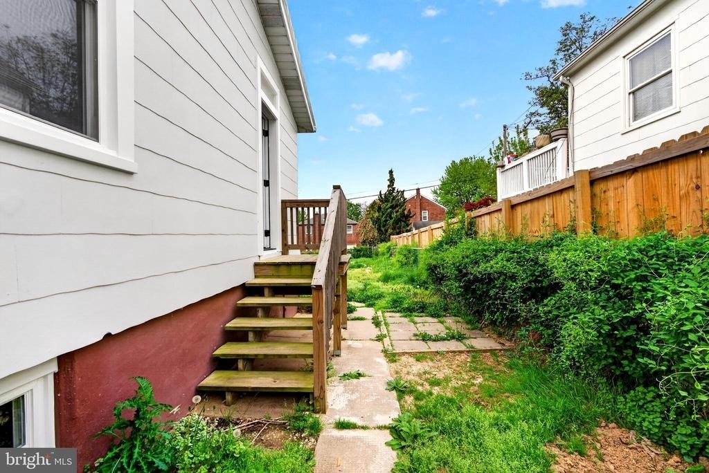 29 Elm Avenue W - Photo 31