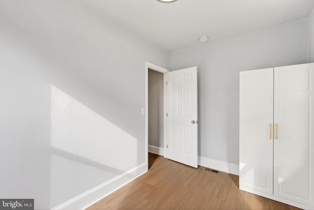 29 Elm Avenue W - Photo 27