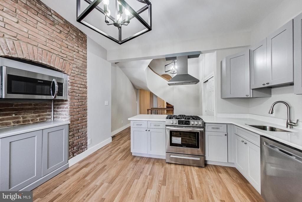 2312 Eutaw Place - Photo 11