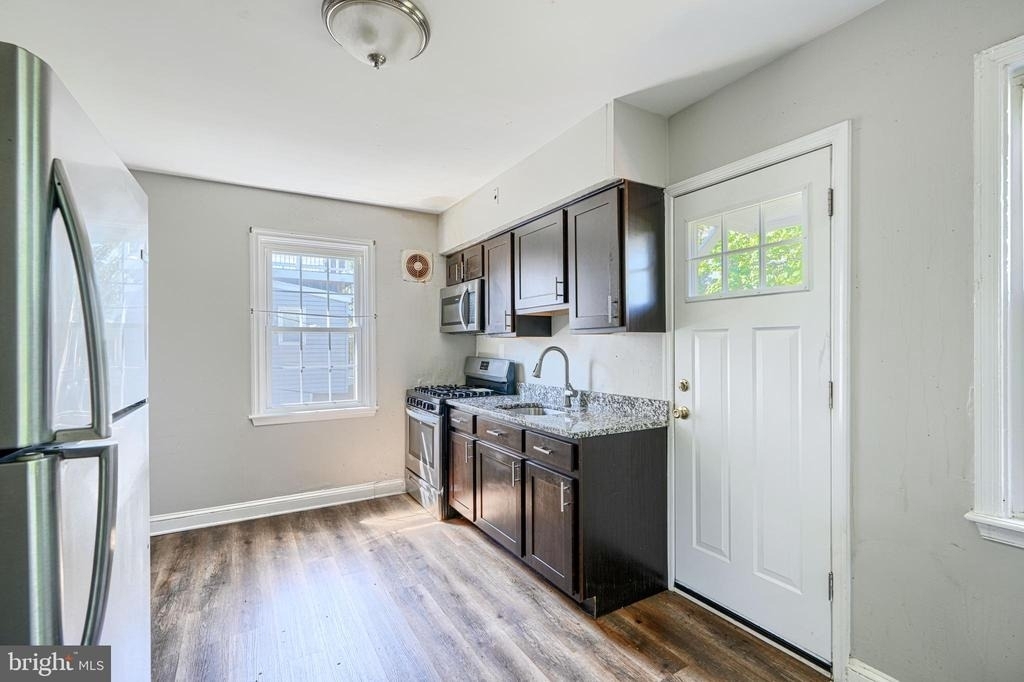 4010 Fernhill Avenue - Photo 4