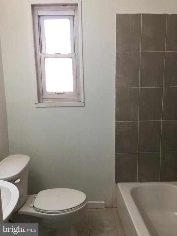 1216 N Augusta Avenue - Photo 7