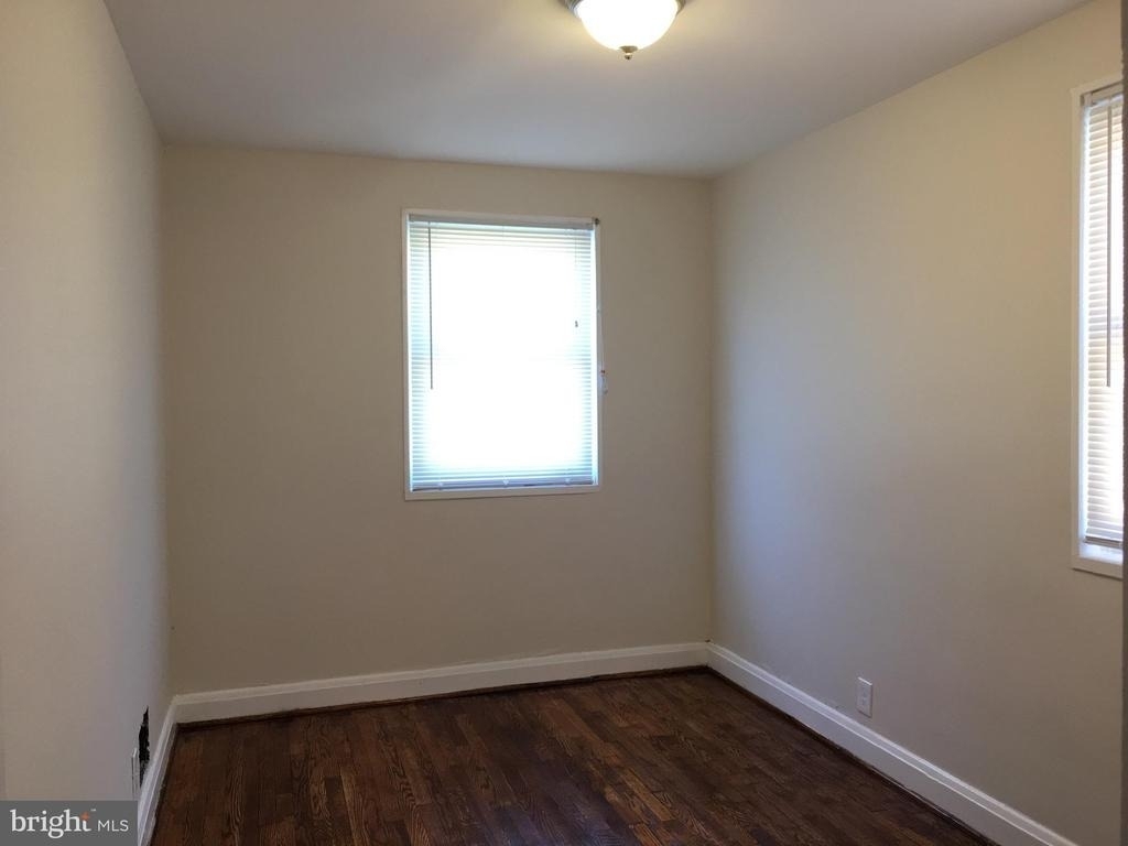 1216 N Augusta Avenue - Photo 5