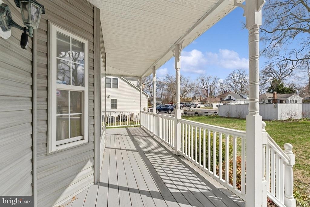 402 Linden Avenue - Photo 3