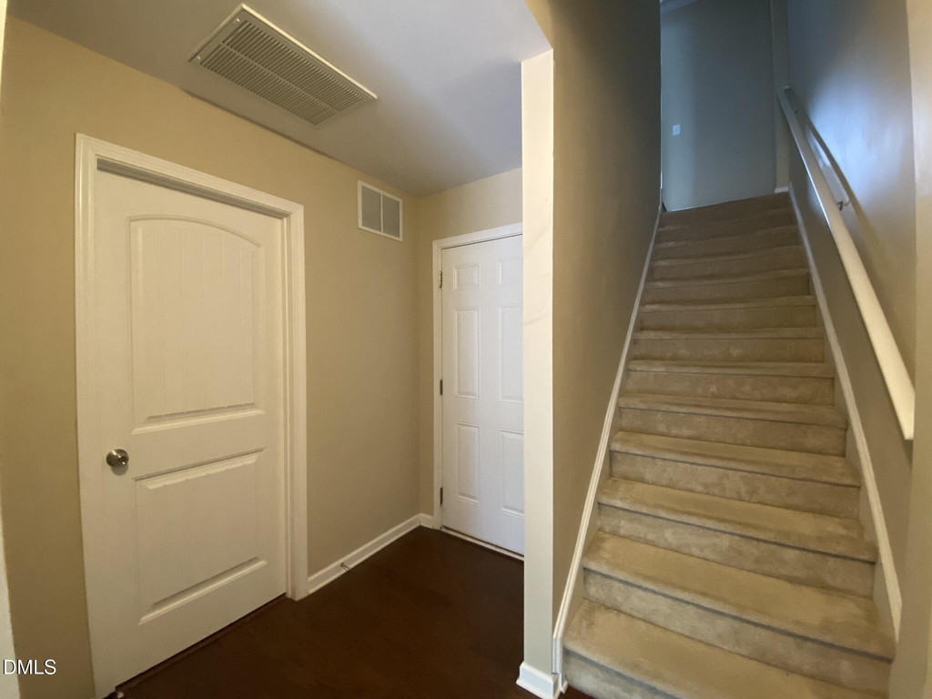 246 Michigan Avenue - Photo 4