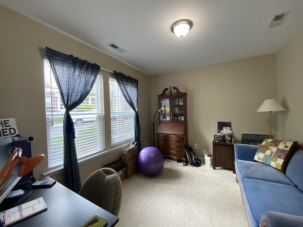 246 Michigan Avenue - Photo 2