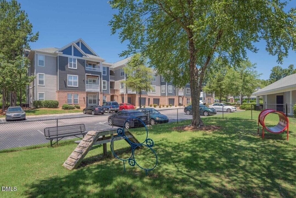 200 Edinborough Drive - Photo 5
