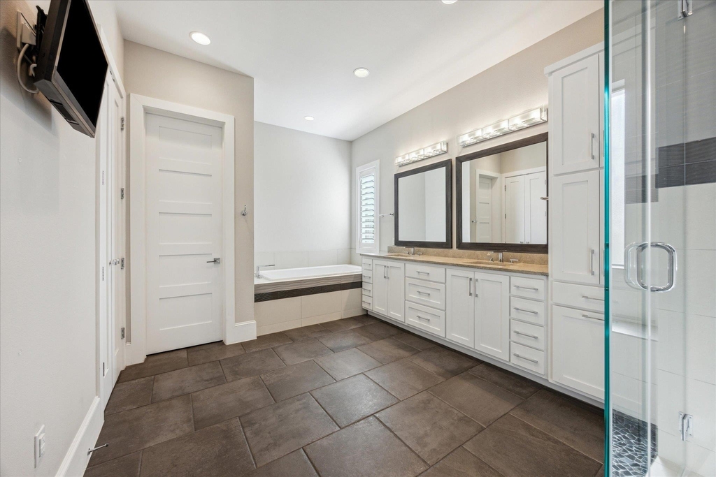 2604 Arion Cir - Photo 11