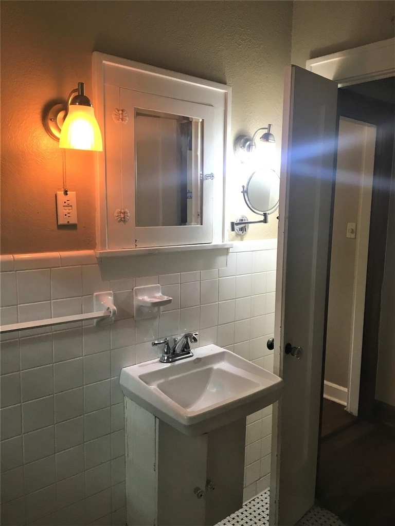 2830 San Gabriel St - Photo 12