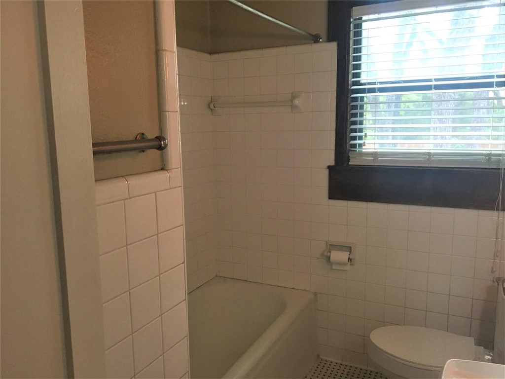 2830 San Gabriel St - Photo 11