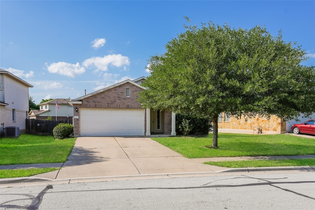 813 Middle Brook Dr - Photo 0