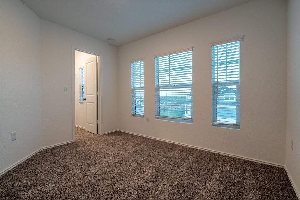 7100 Dancing Wind Ln - Photo 10