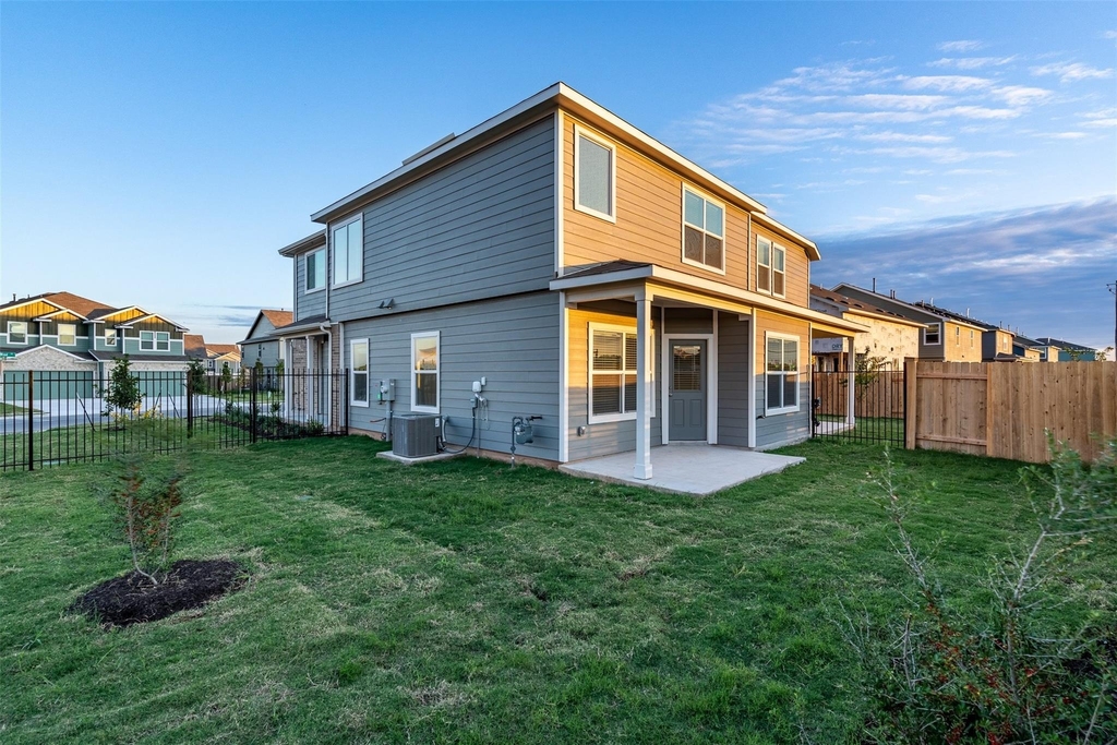 7100 Dancing Wind Ln - Photo 17
