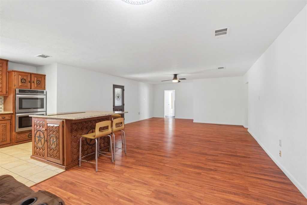 206 Oscar St - Photo 3
