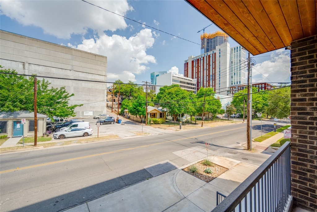 908 Nueces St - Photo 22