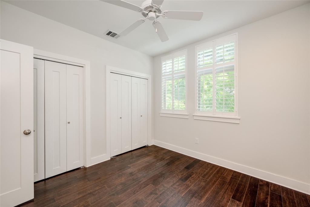 908 Nueces St - Photo 11