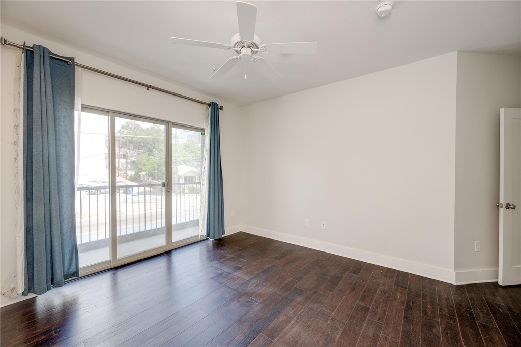 908 Nueces St - Photo 8