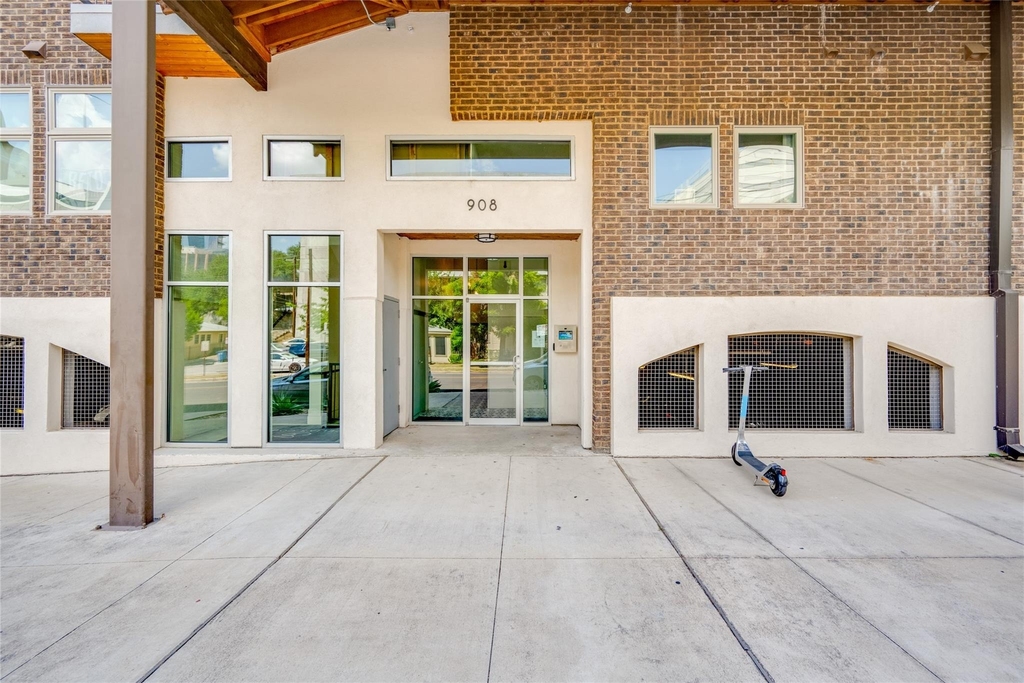 908 Nueces St - Photo 30