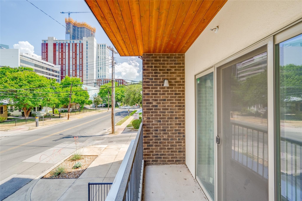 908 Nueces St - Photo 28