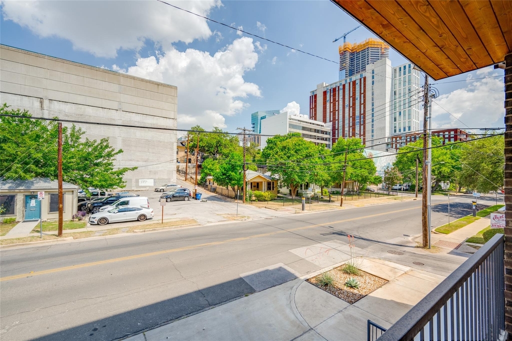 908 Nueces St - Photo 23