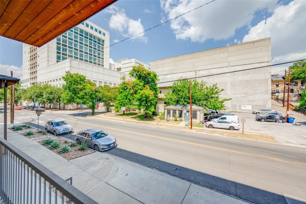 908 Nueces St - Photo 26