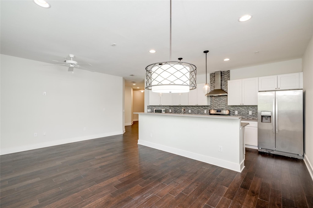 908 Nueces St - Photo 3