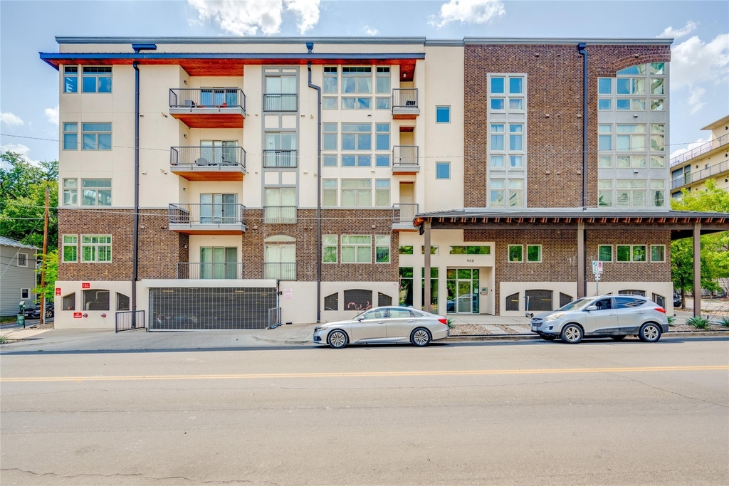 908 Nueces St - Photo 35
