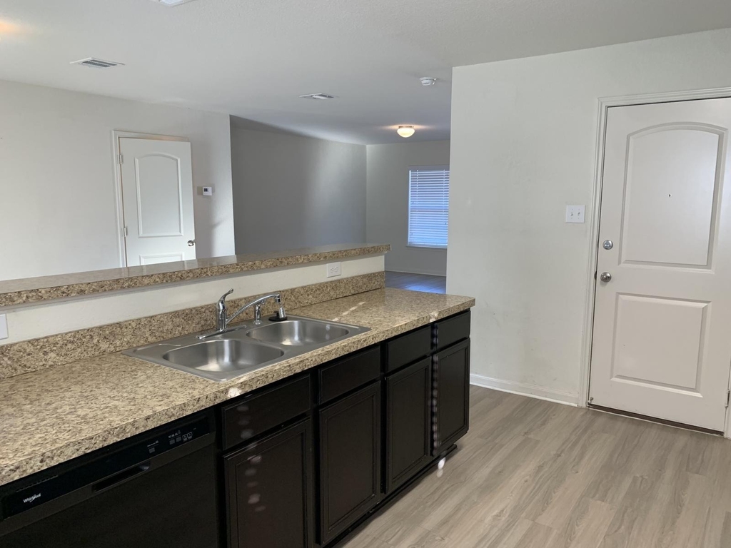 217 Denson Ln - Photo 3