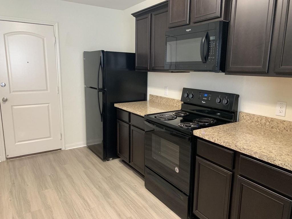 217 Denson Ln - Photo 2