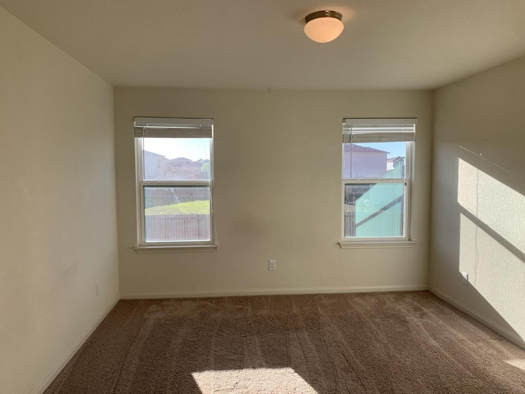 217 Denson Ln - Photo 16