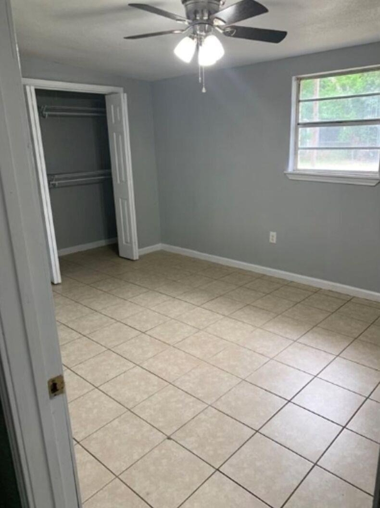 1013 Hackberry St - Photo 4