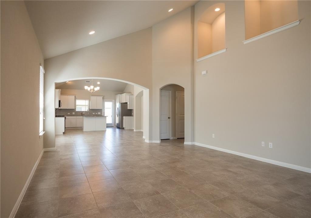 641 Schefer St - Photo 2