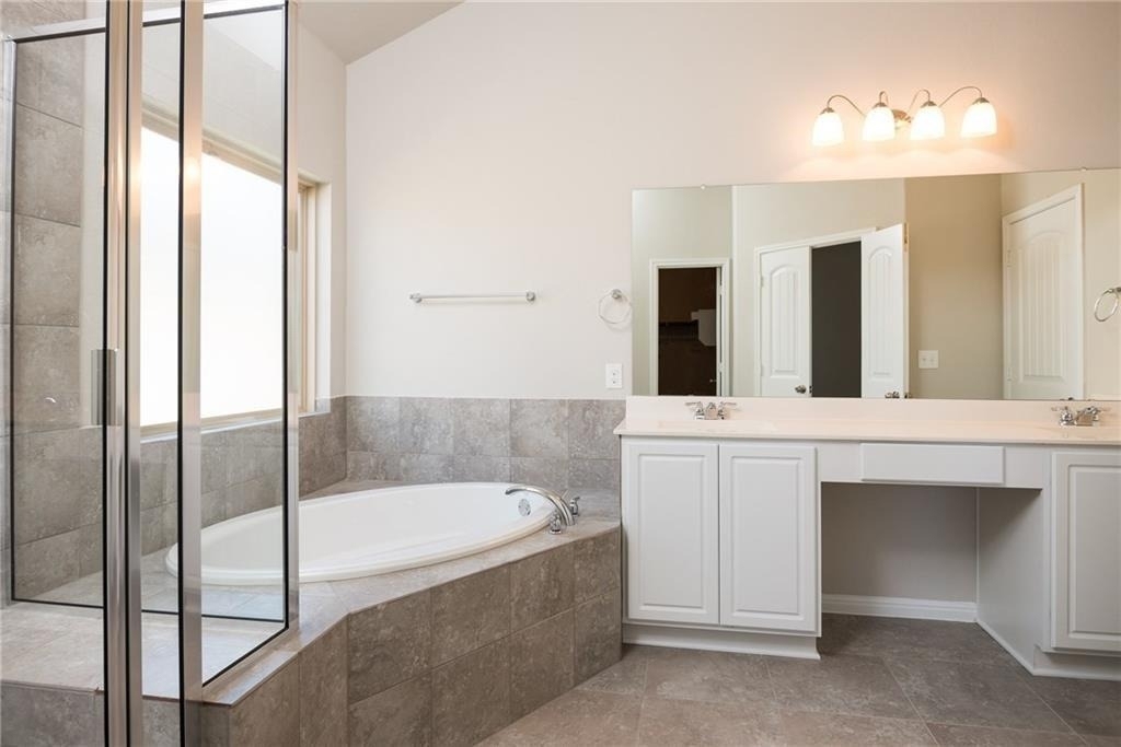 641 Schefer St - Photo 8