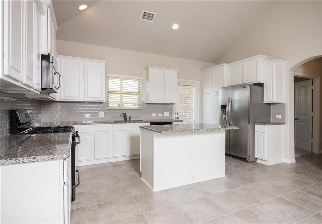 641 Schefer St - Photo 6