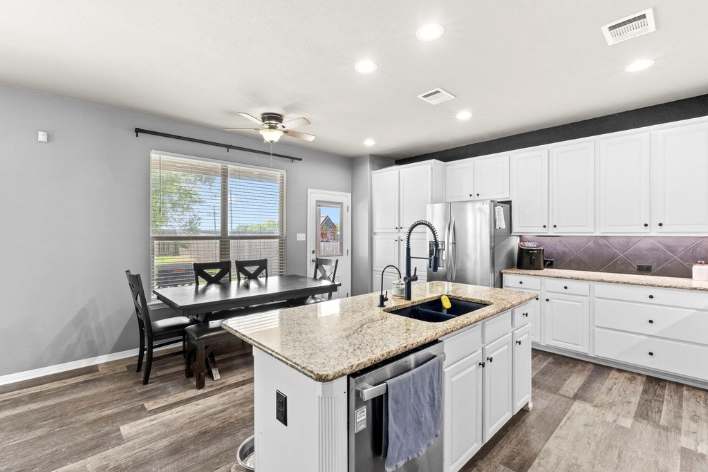 227 Sandstone Trl - Photo 5