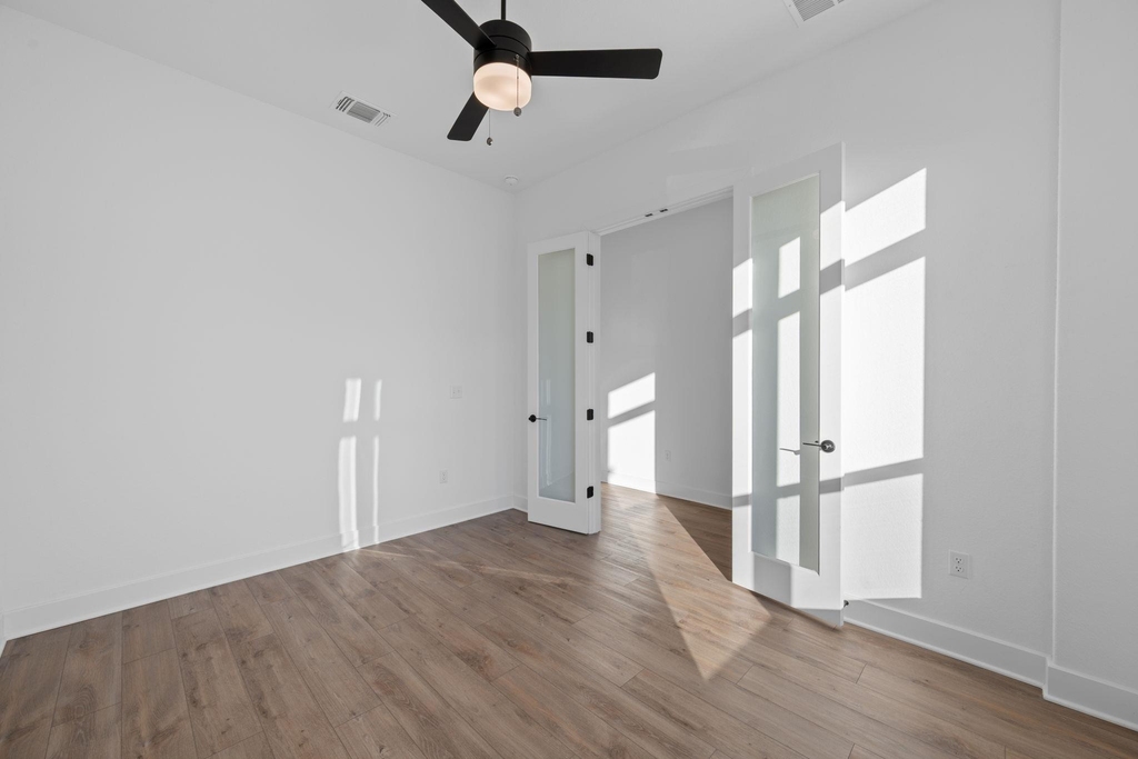 5902 Rangeland Rd - Photo 4