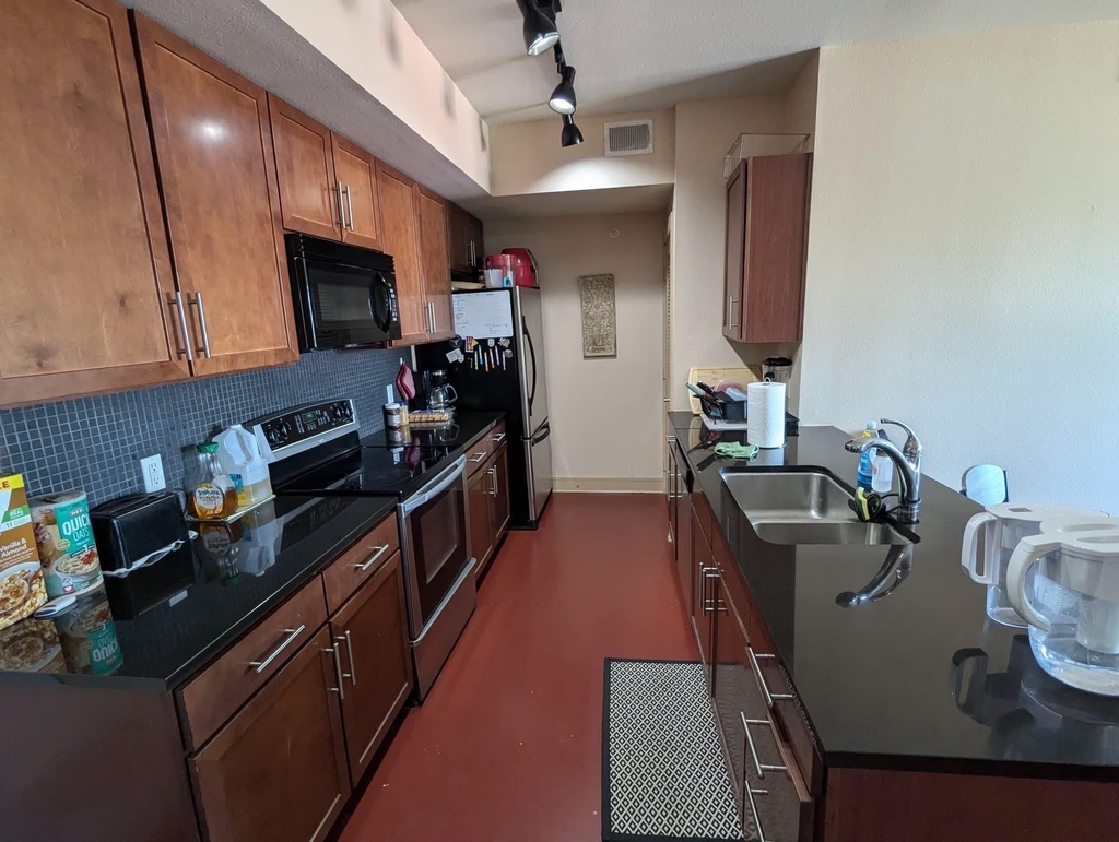 3016 Guadalupe St - Photo 0