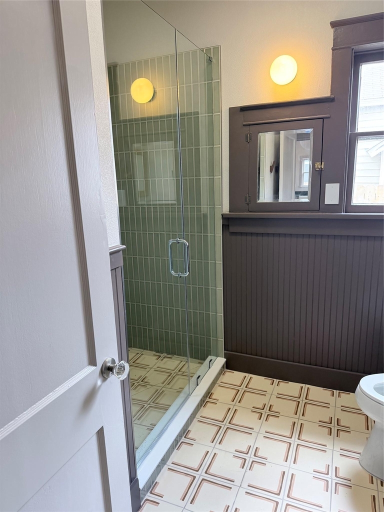 1914 W Magnolia Ave - Photo 3