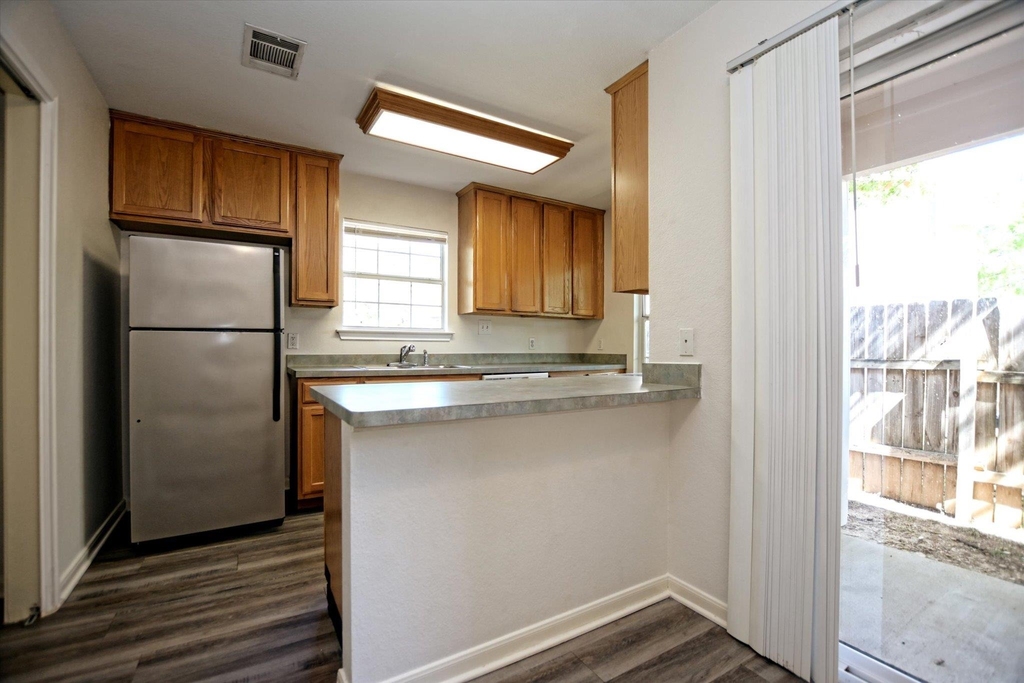101 S Mockingbird Cir - Photo 3