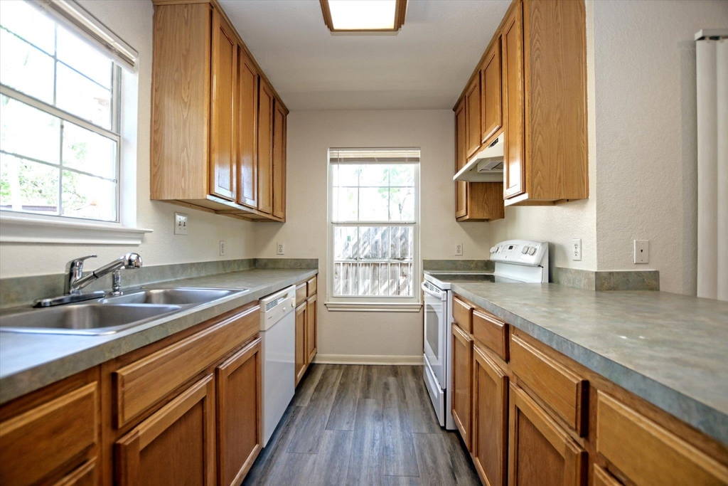 101 S Mockingbird Cir - Photo 4