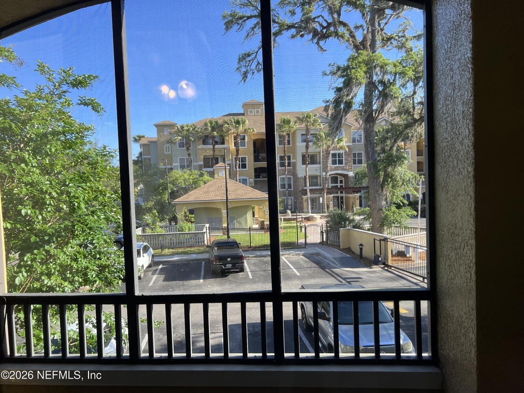 8539 Gate Parkway W - Photo 26