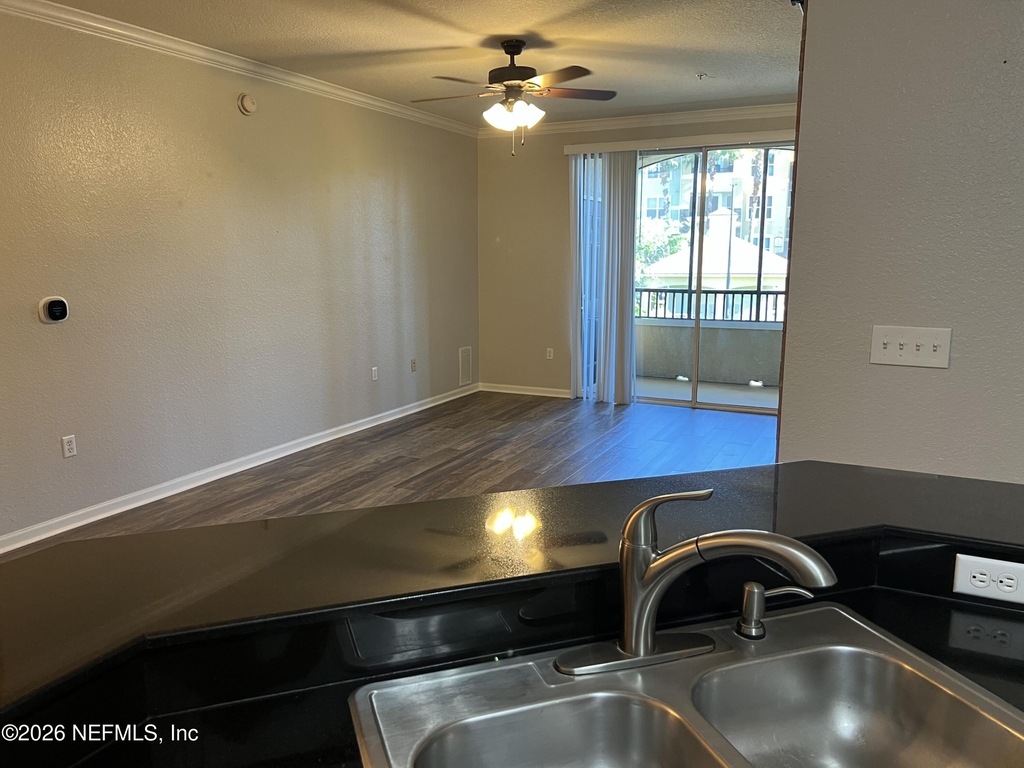 8539 Gate Parkway W - Photo 7