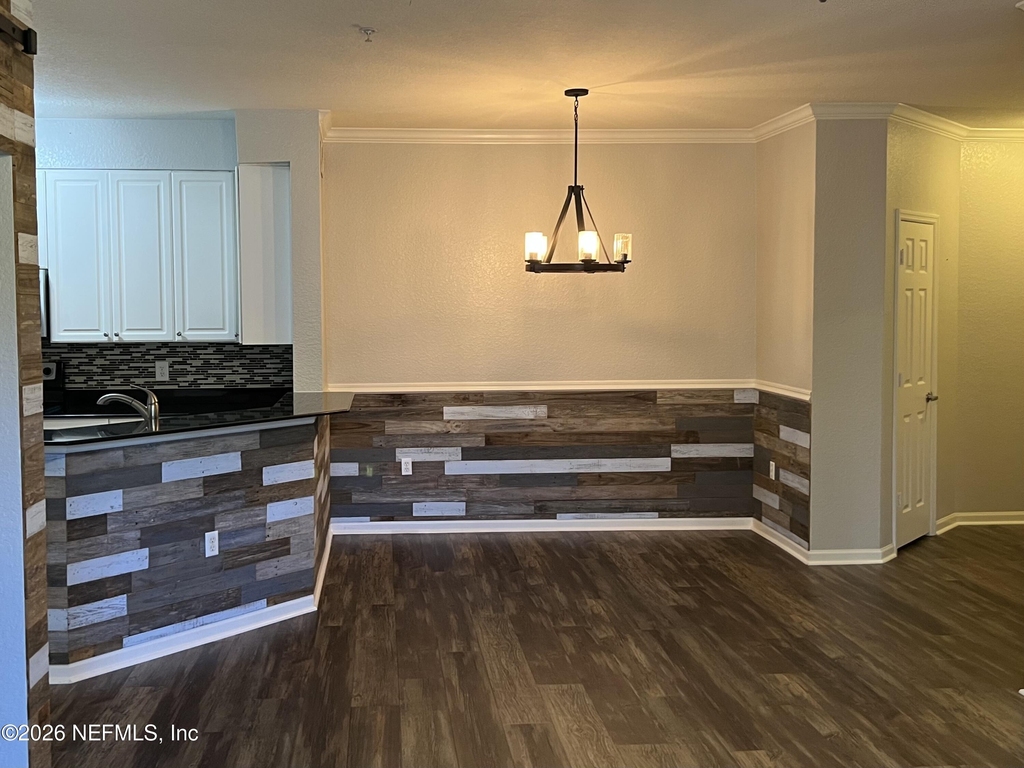 8539 Gate Parkway W - Photo 5